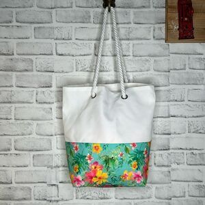 NWOT Floral Rope Shoulder Bag Tote Beach Pool